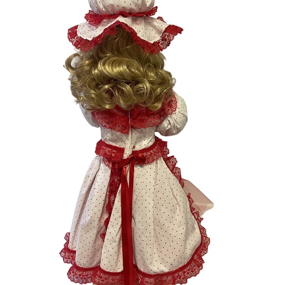 Vintage Rennoc Animated Xmas Doll with Moving Head and Arms Lighted Candle - Picture 5 of 11